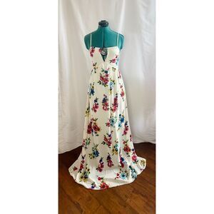 Hot Miami Styles white floral maxi dress